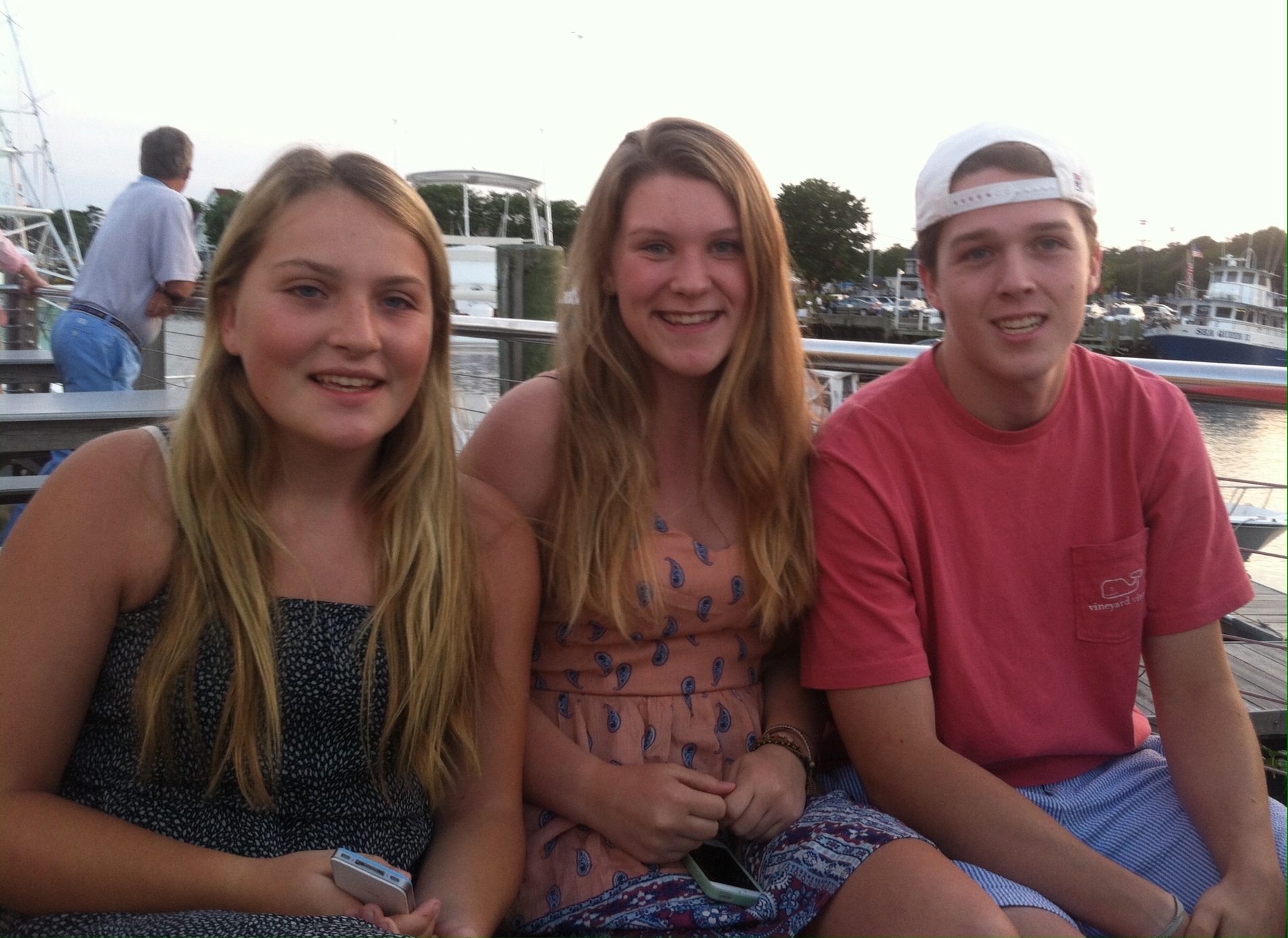 Sophie, Ellie, and Max chiilin' on the Cape